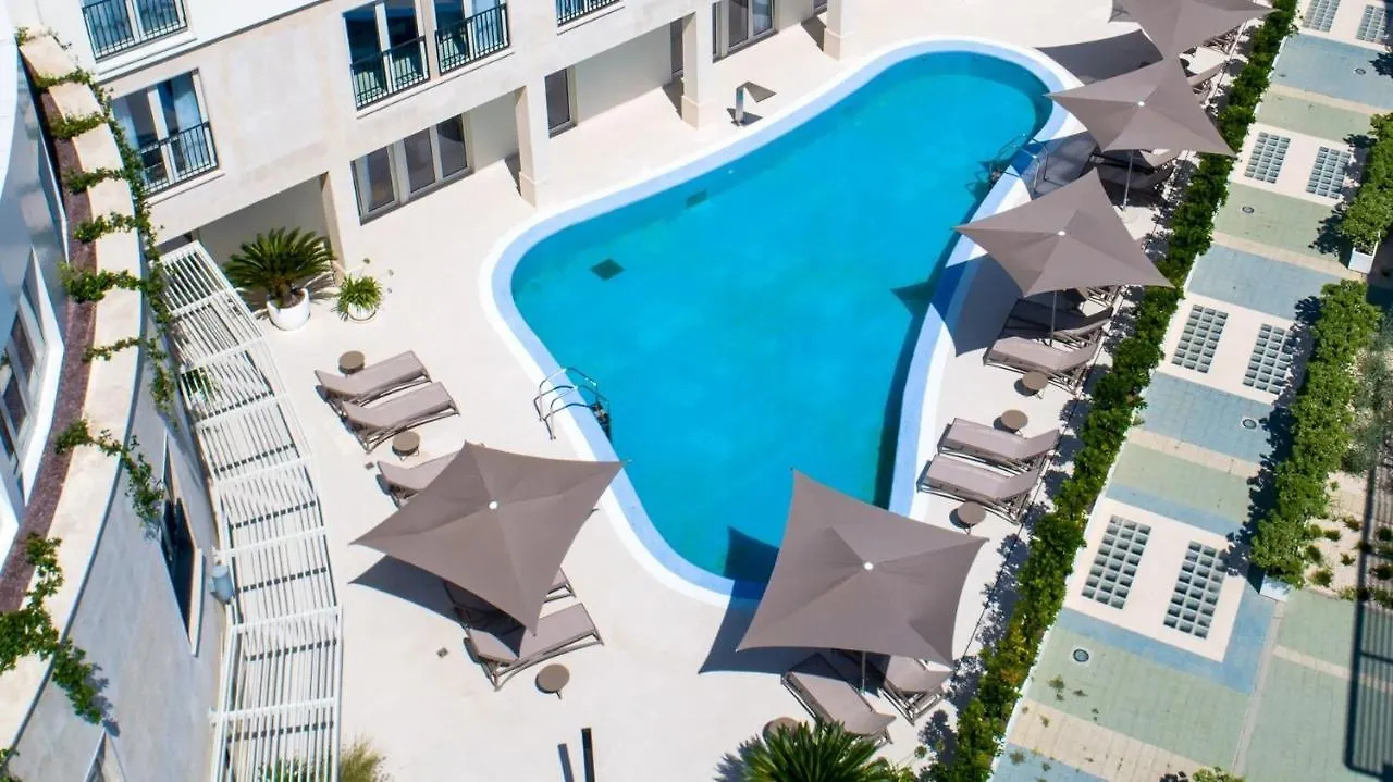 Garden Palace Pool Deluxe Apartment Umag
